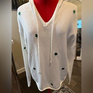 NWT BRIT.NY White Knit Hoodie Sweater with Green Shamrock Embroidery size Medium